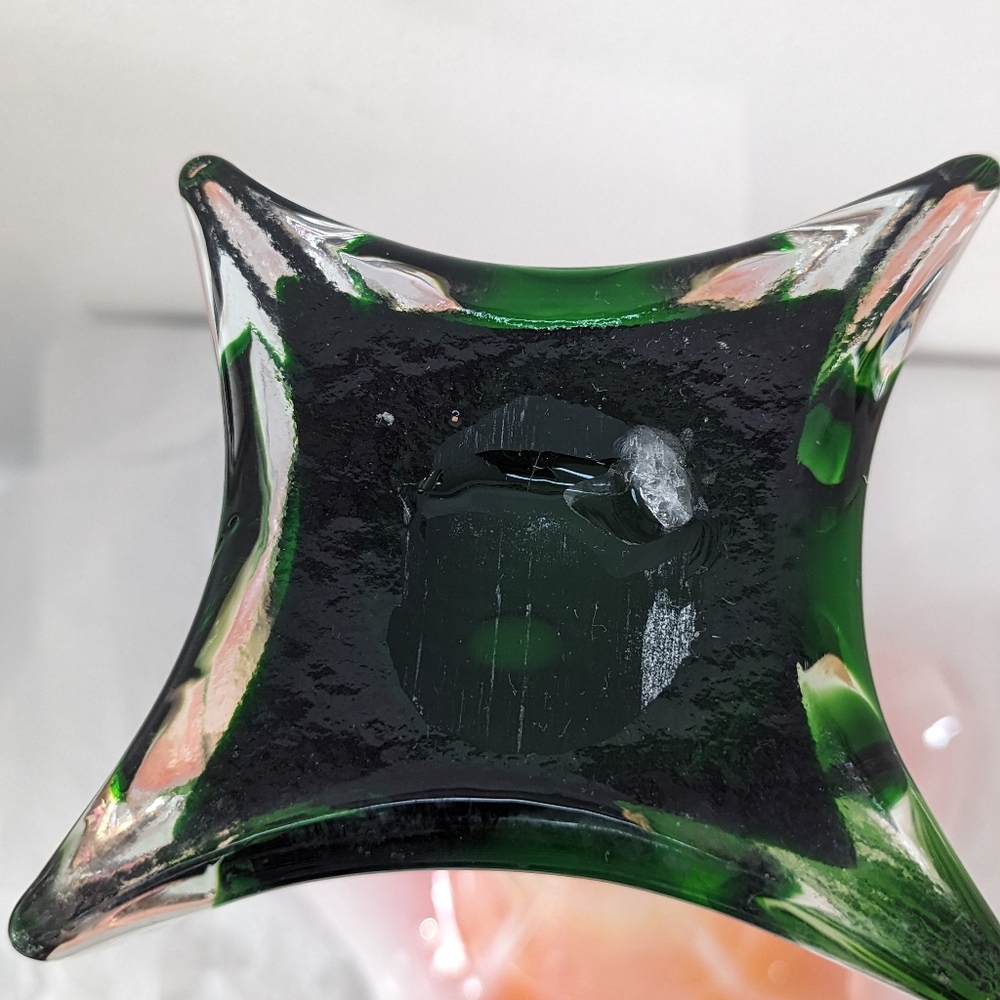 Beautiful Hand Blown Glass Vase 14.5 in tall - Picture 5 of 5